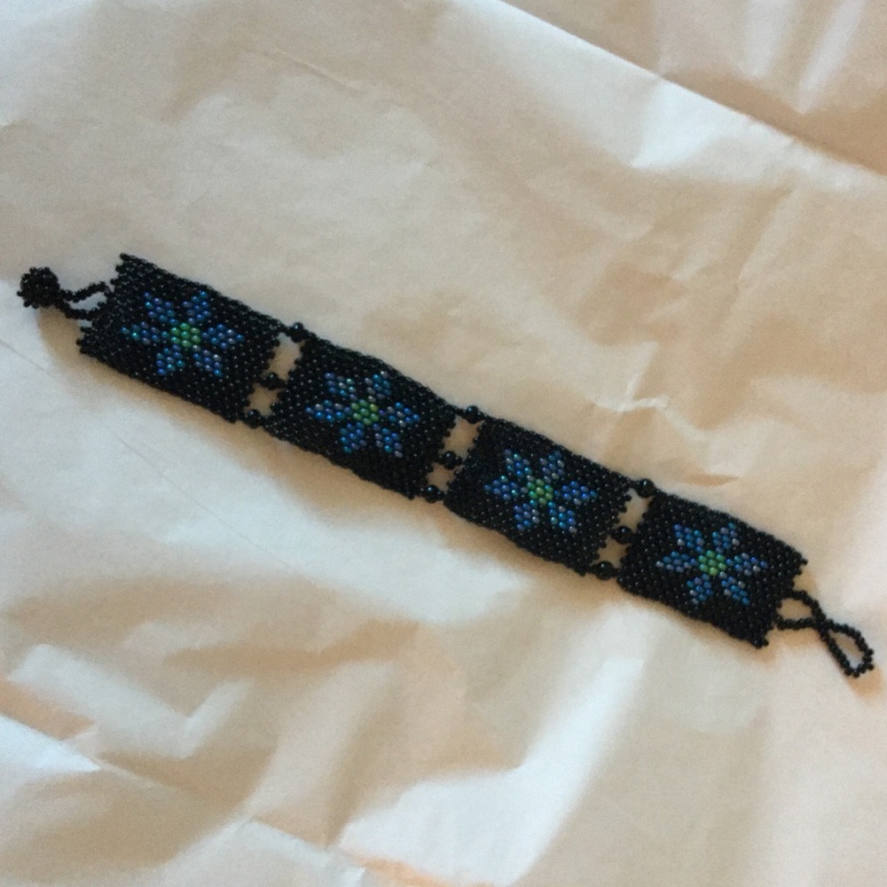 Flower Beaded Bracelet